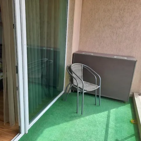 Apolonia Cata Si Miha エフォリエ・ノルド